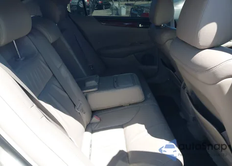 2002 Lexus Es 300 z USA, uszkodzony, nr VIN JTHBF30G420012742